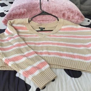Adorable crop sweater